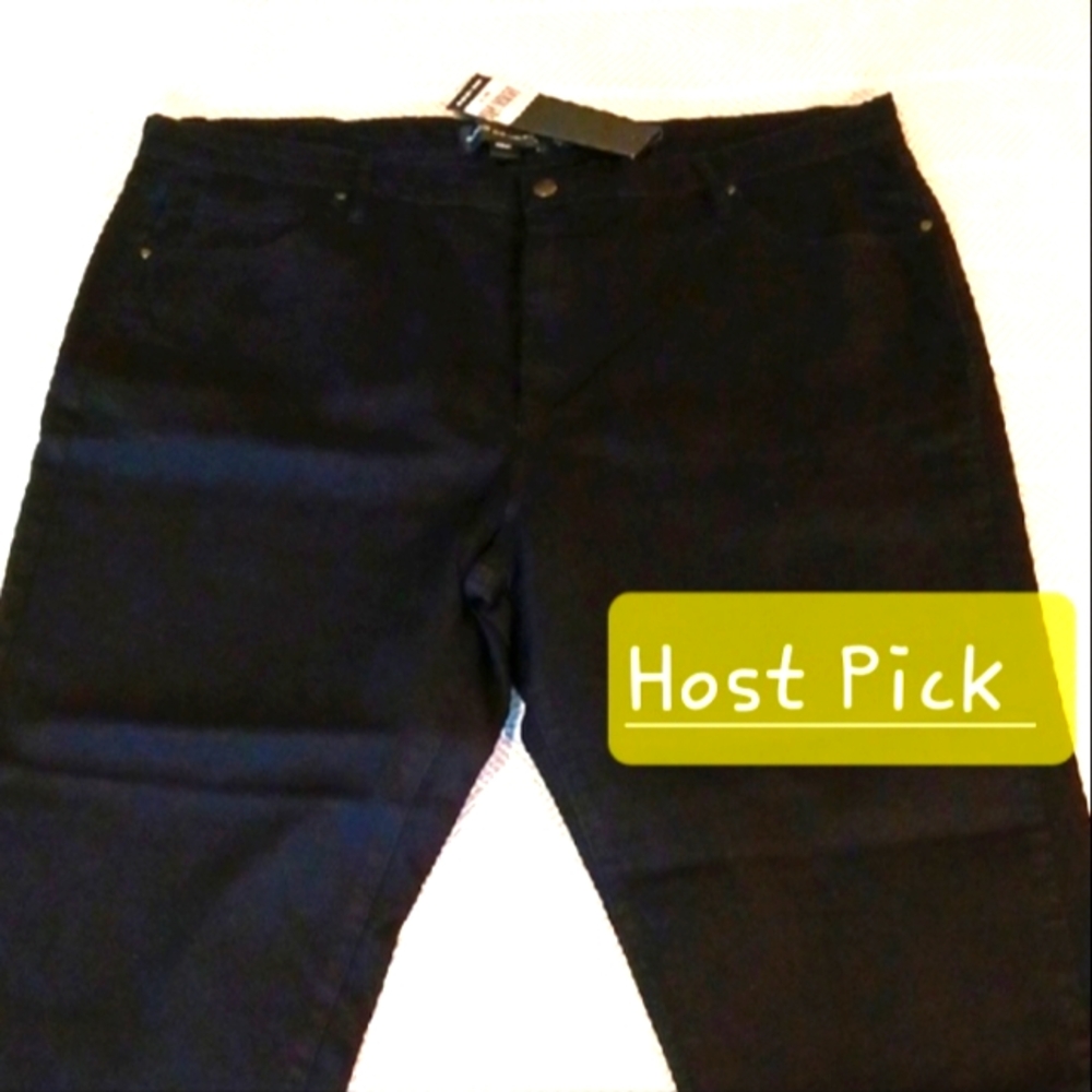 Black Relaxed Fit Jeans with Smooth Finish